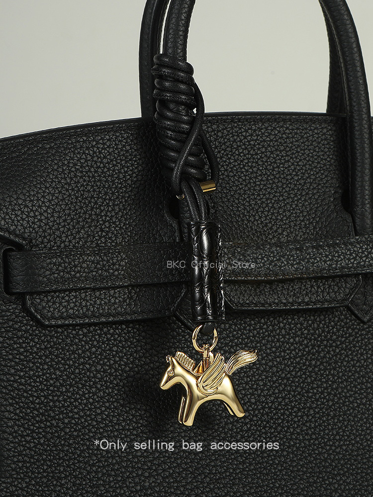 Luxury Brass Pegasus Bag Charm - огляд і ціна Luxury Bags Hermes