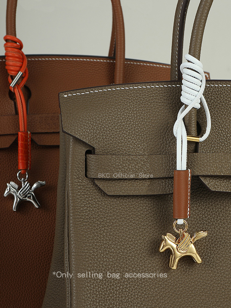 Luxury Brass Pegasus Bag Charm - огляд і ціна Luxury Bags Hermes