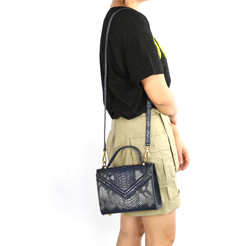 Dubai Women New Snake Pattern  - огляд і ціна Luxury Bags In Dubai