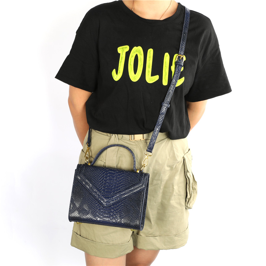 Dubai Women New Snake Pattern  - огляд і ціна Luxury Bags In Dubai